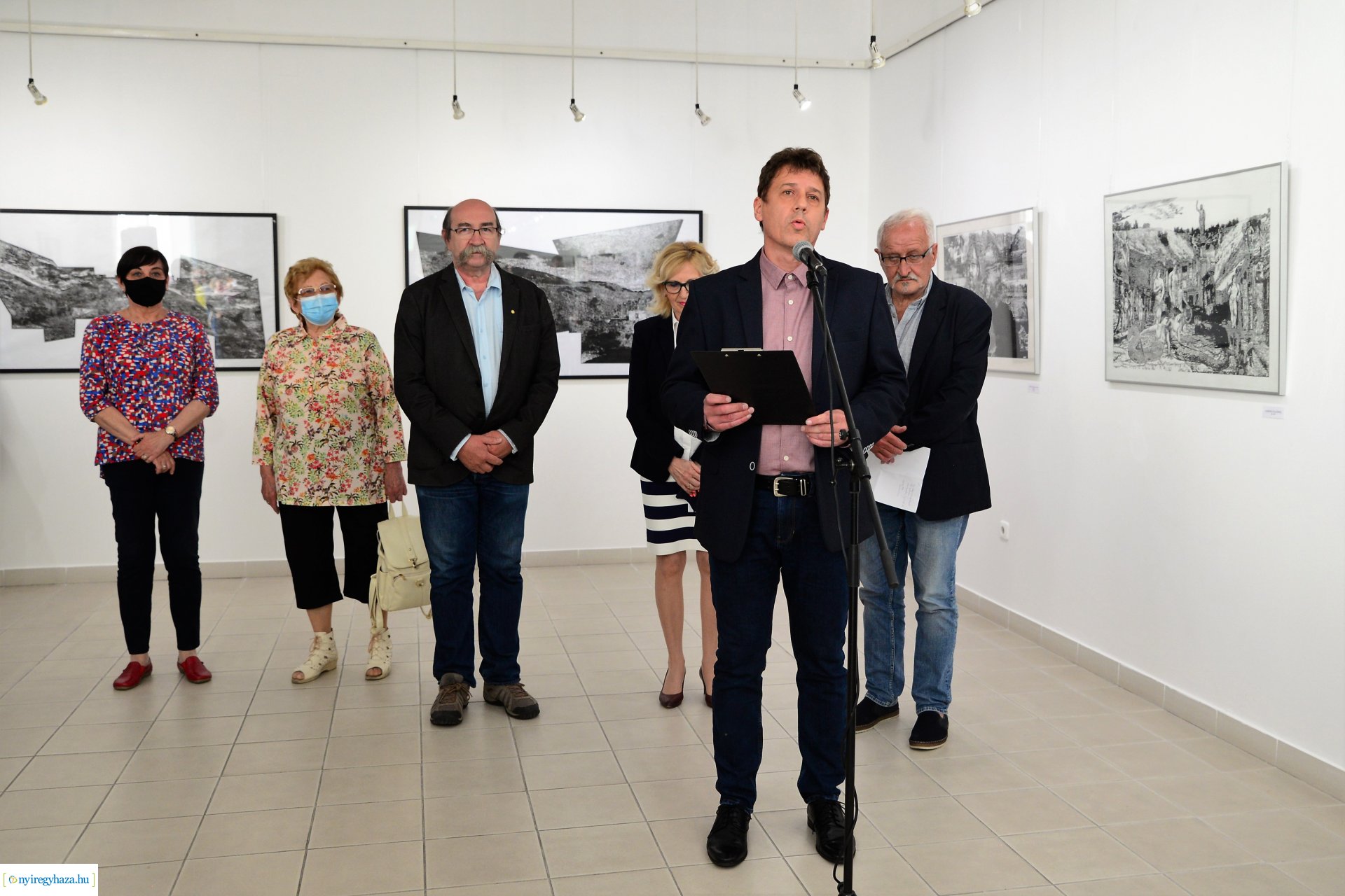 Hatvanon innen és túl - Szepessy Béla grafikusművész kiállításának megnyitója