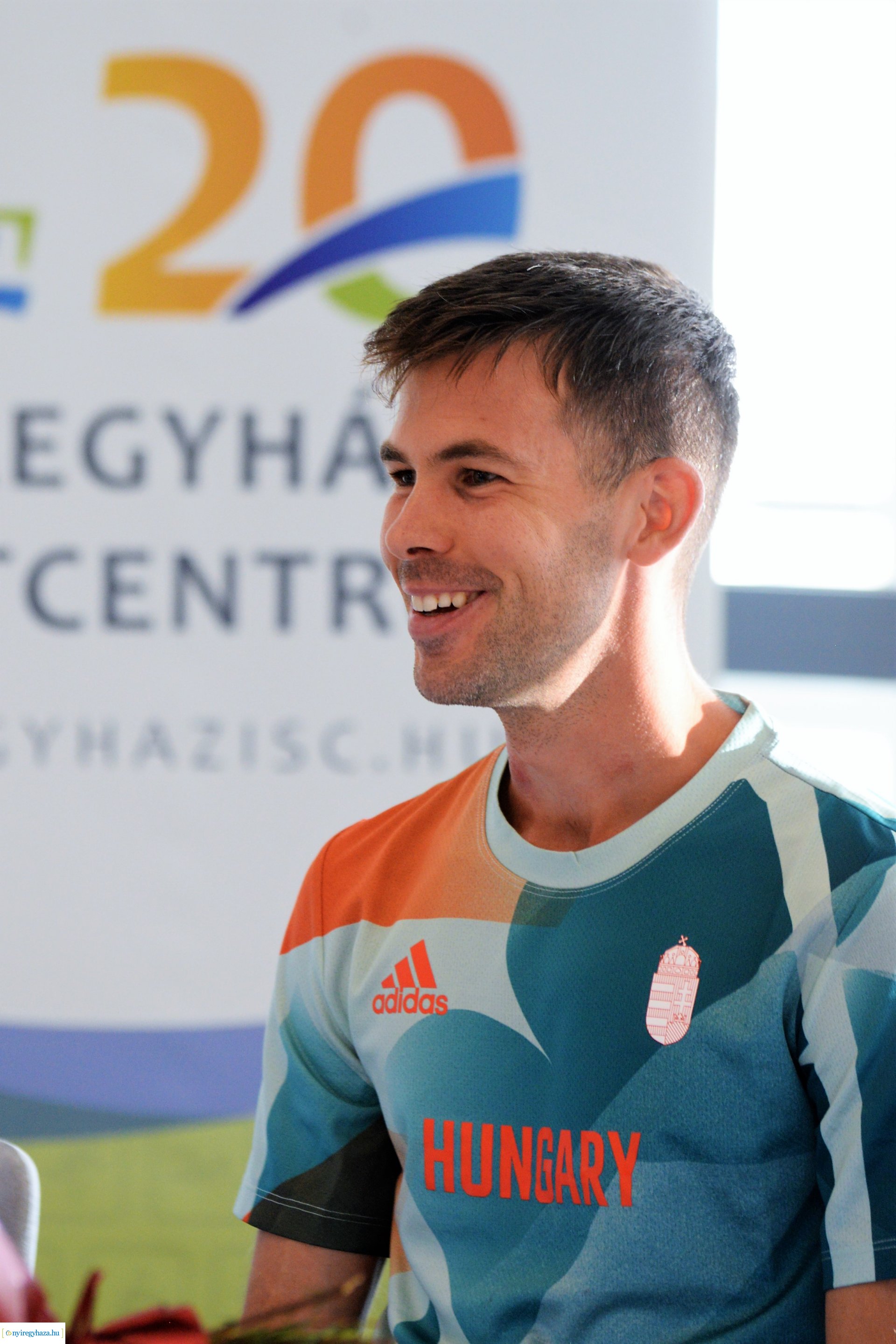 Hazaérkezett Helebrandt Máté Tokióból