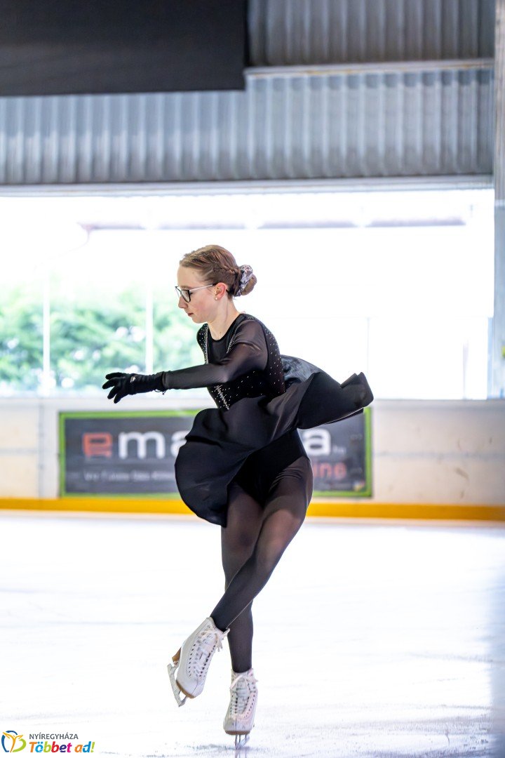 Házi műkorcsolya  bajnokság a Nyíregyházi Jégpályán