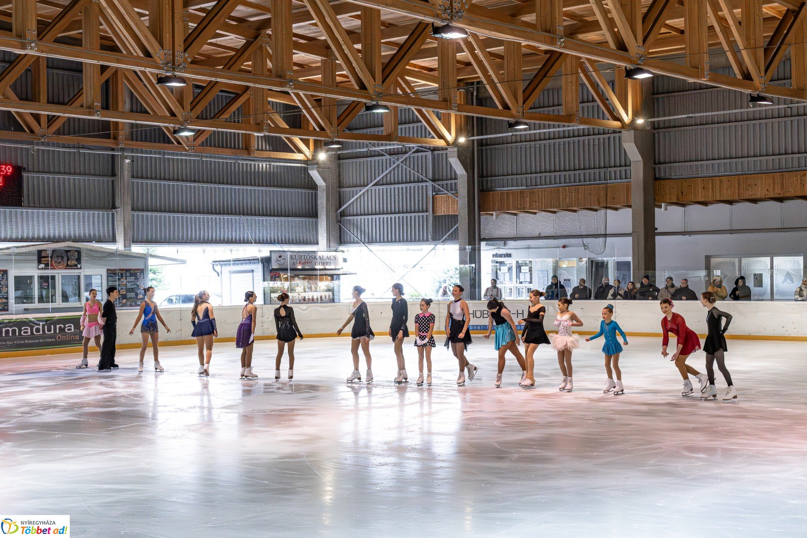Házi műkorcsolya  bajnokság a Nyíregyházi Jégpályán