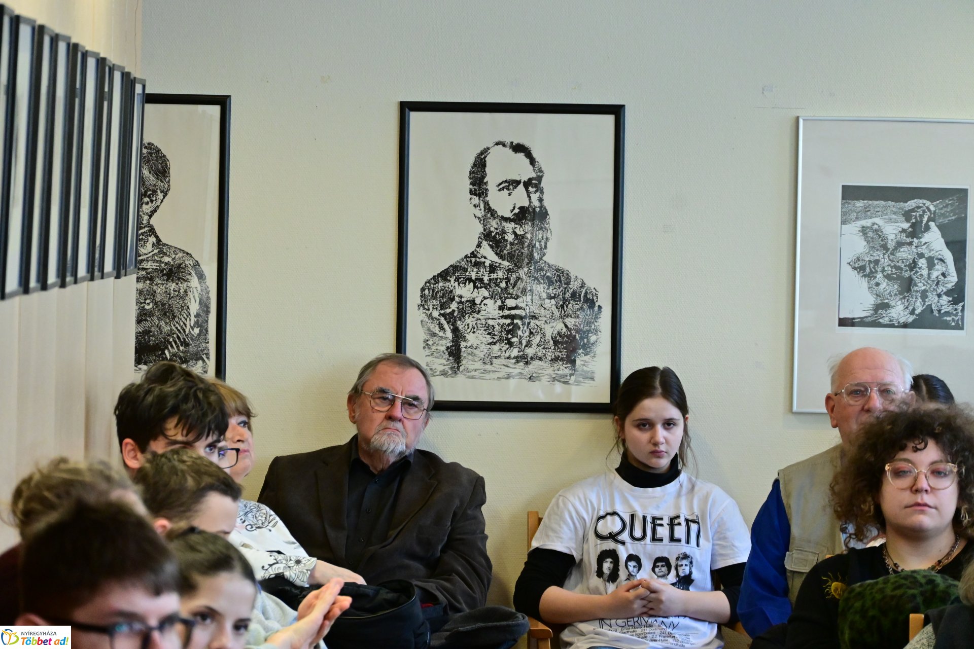 Hazug Pista a városi könyvtárban