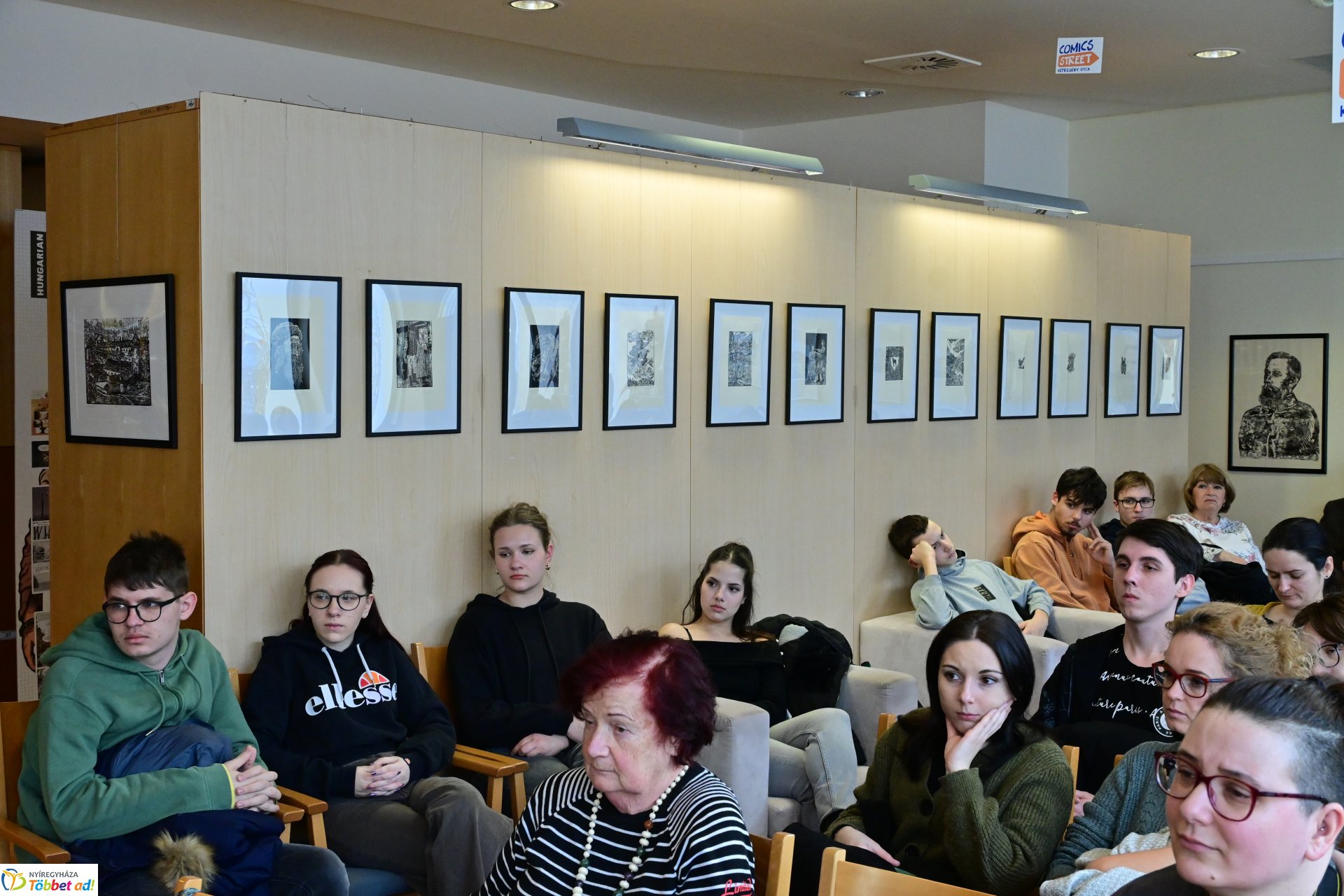 Hazug Pista a városi könyvtárban