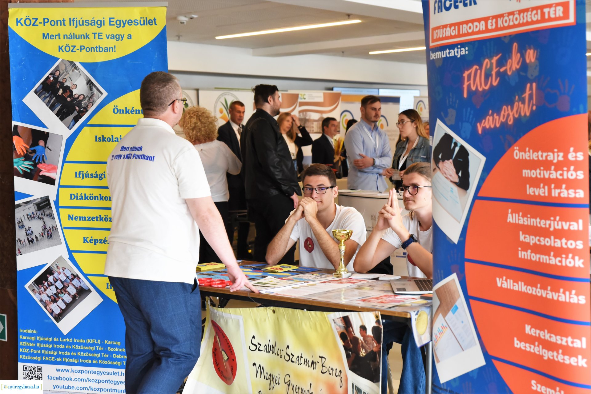 Helyben? Rendben! -  projektbemutató, szakmai konferencia 