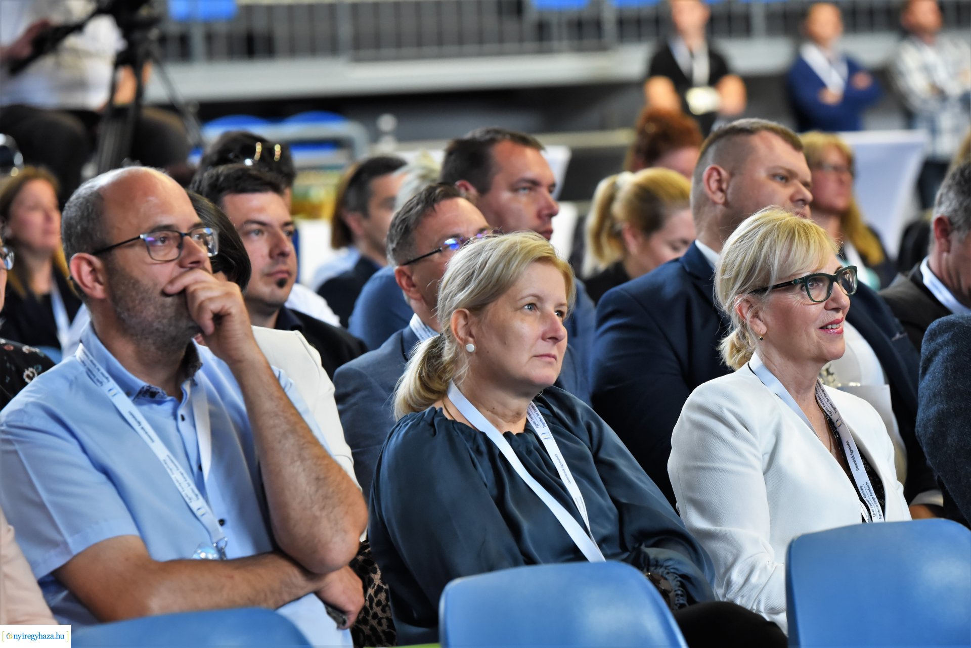 Helyben? Rendben! -  projektbemutató, szakmai konferencia 