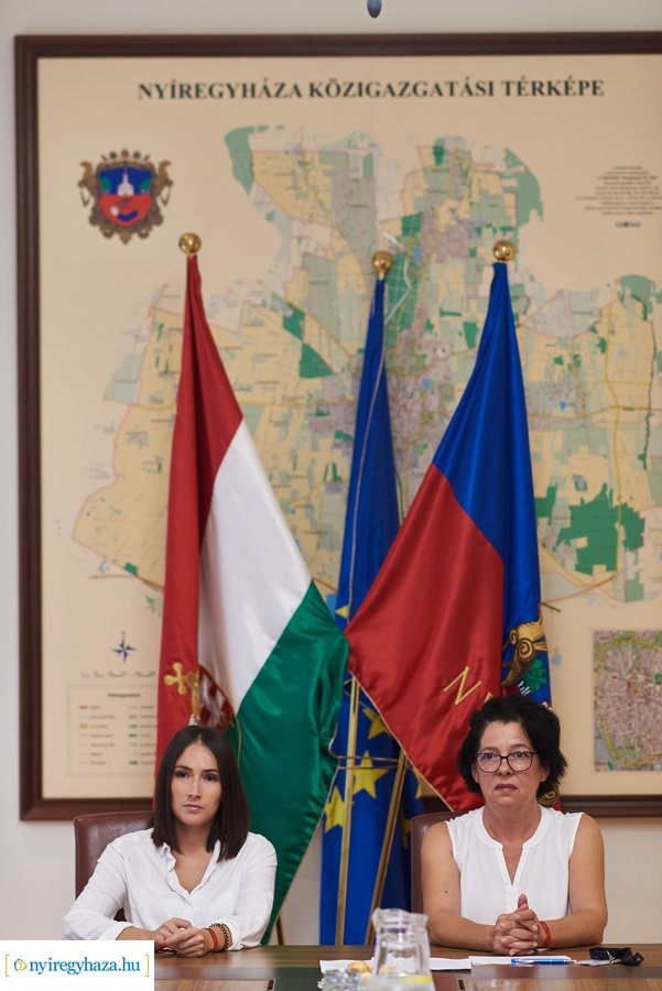 Helyi buszközlekedés fejlesztés - sajtótájékoztató