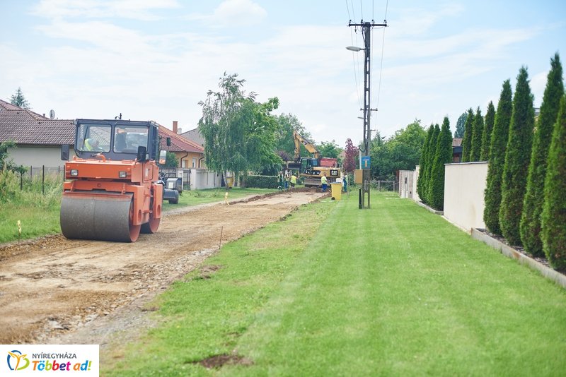 Helyszíni bejárás a Tenisz utcán
