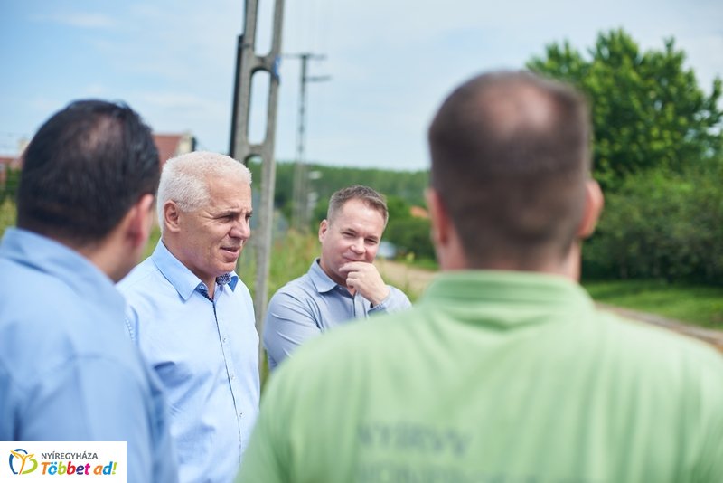 Helyszíni bejárás a Tenisz utcán