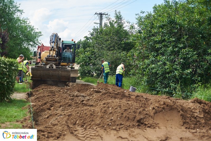 Helyszíni bejárás a Tenisz utcán