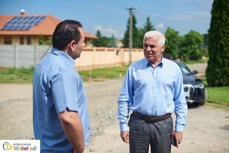 Helyszíni bejárás a Tenisz utcán