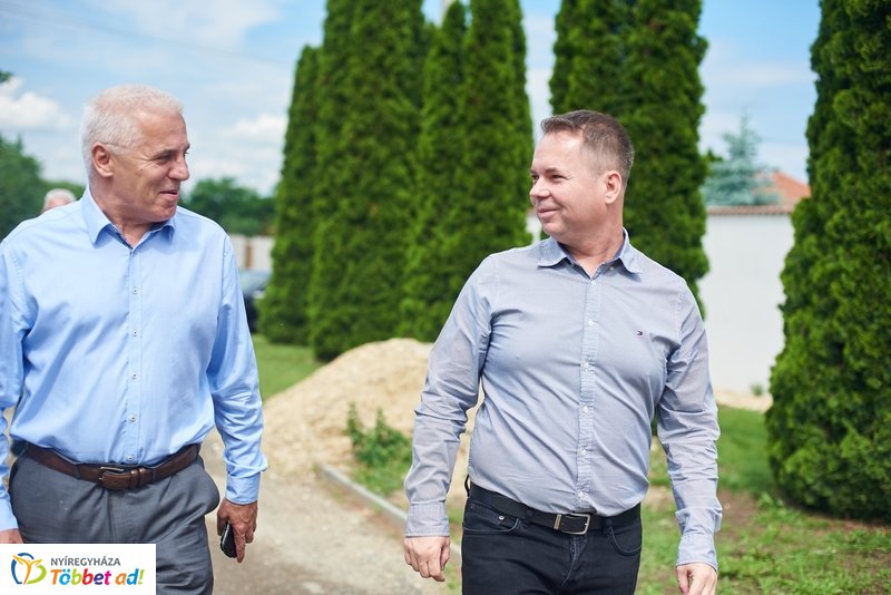 Helyszíni bejárás a Tenisz utcán