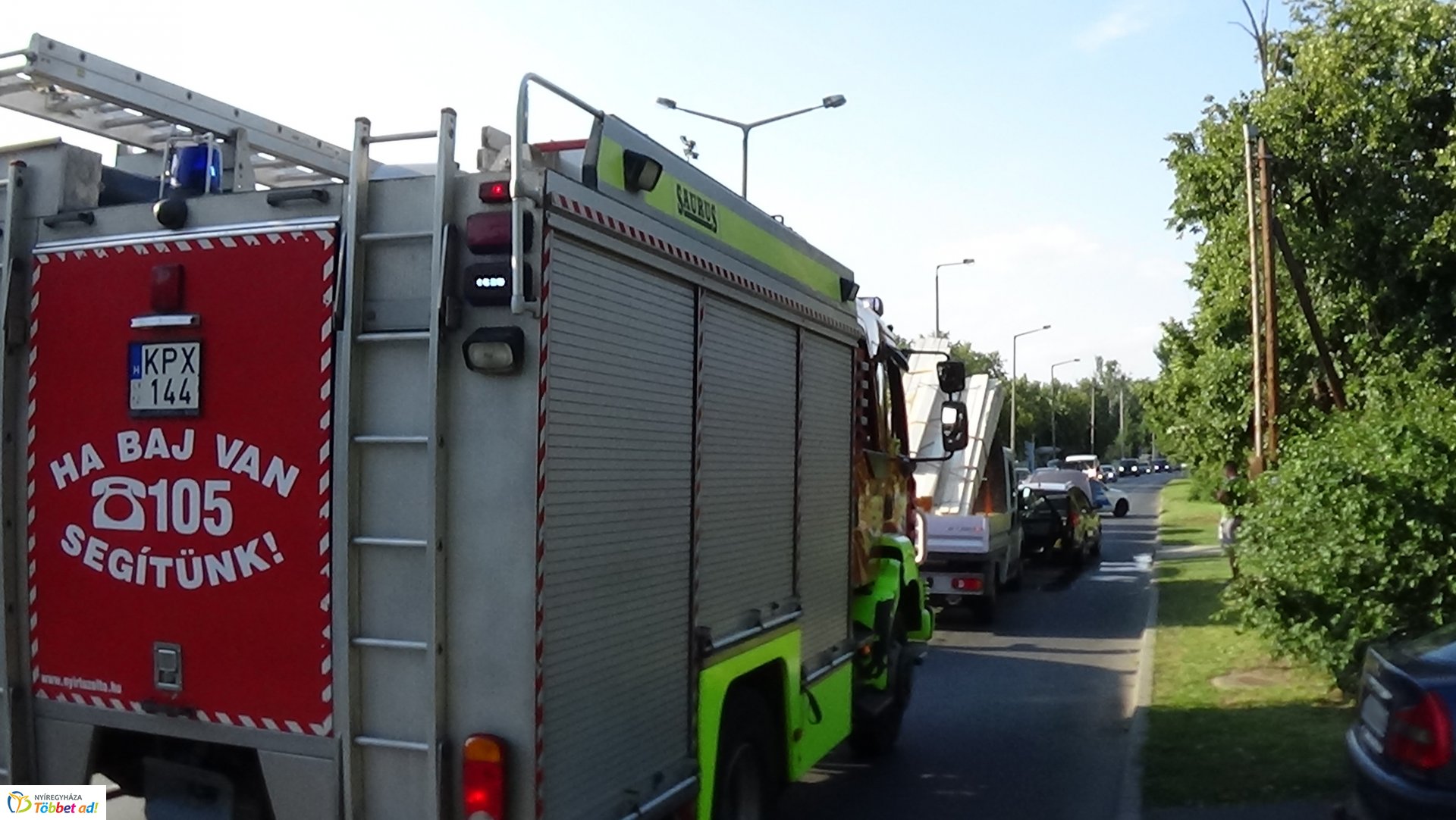 Helyszíni fotók a Sóstói úton történt tömeges karambolról