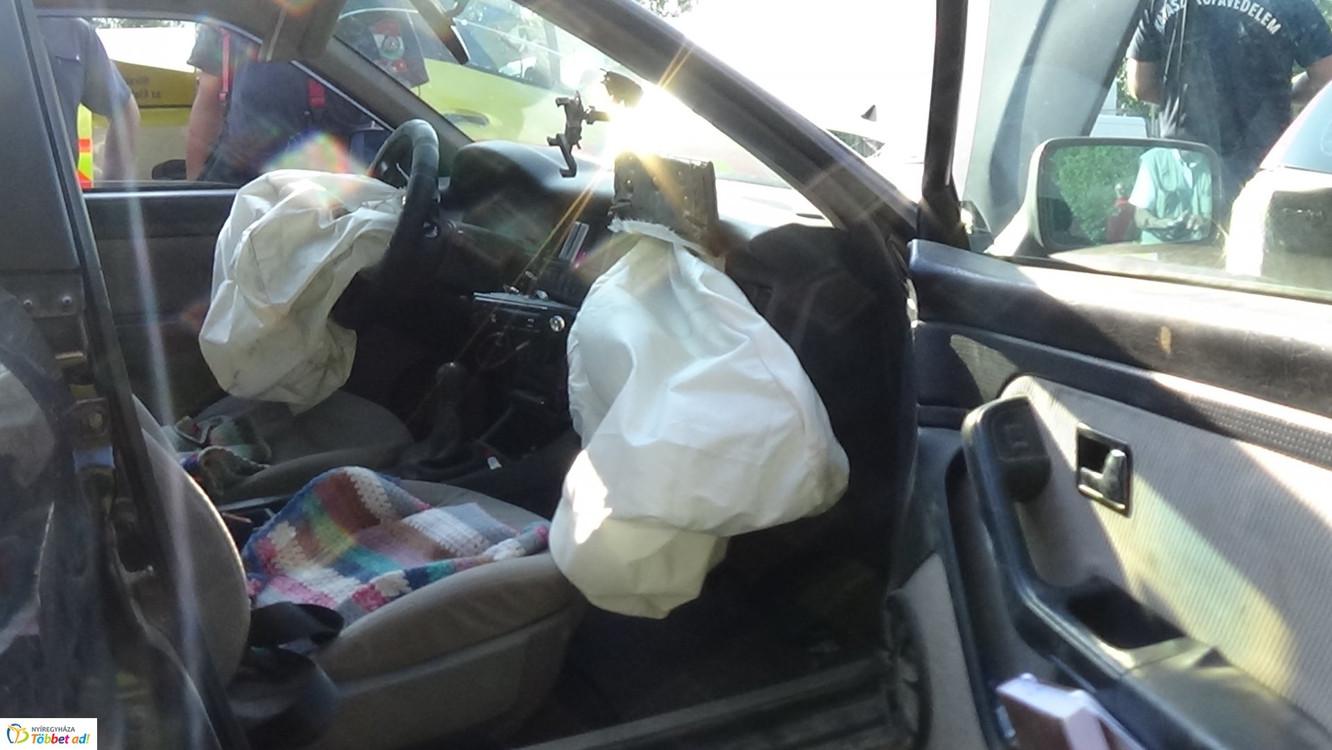 Helyszíni fotók a Sóstói úton történt tömeges karambolról