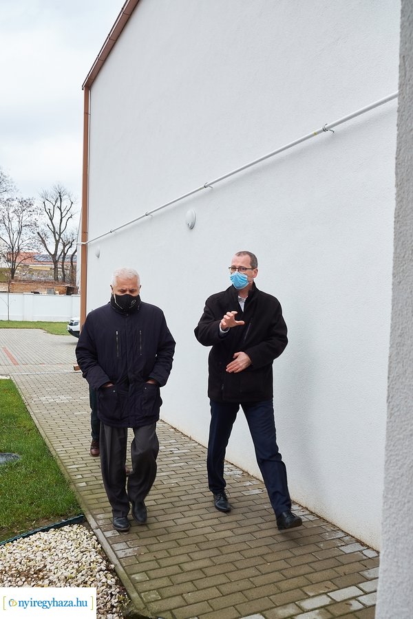 Helyszíni szemle a Csillag utcai orvosi rendelőben