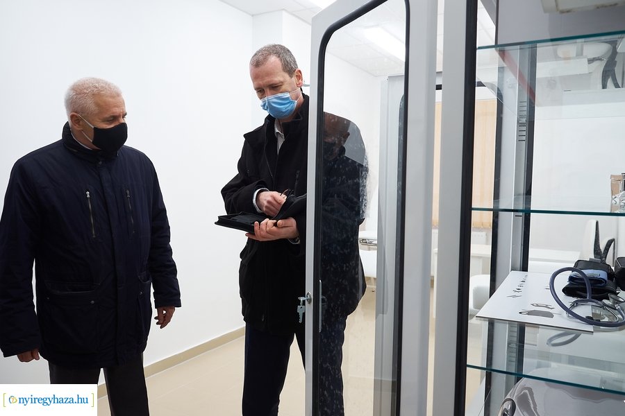 Helyszíni szemle a Csillag utcai orvosi rendelőben