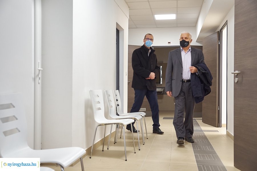 Helyszíni szemle a Csillag utcai orvosi rendelőben