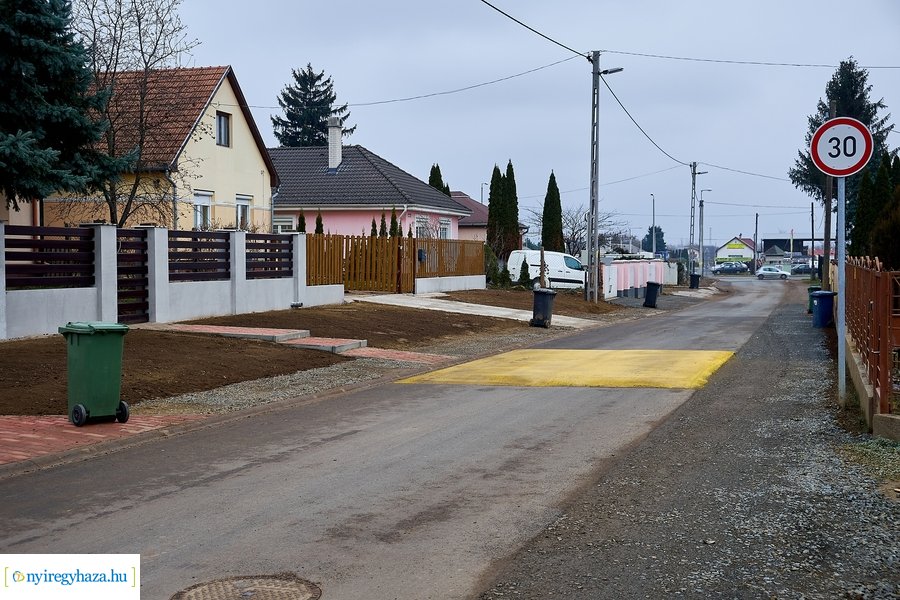 Helyszíni szemle a Felhő utcán