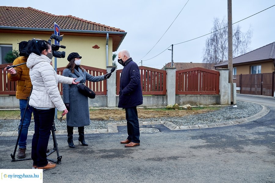 Helyszíni szemle a Felhő utcán