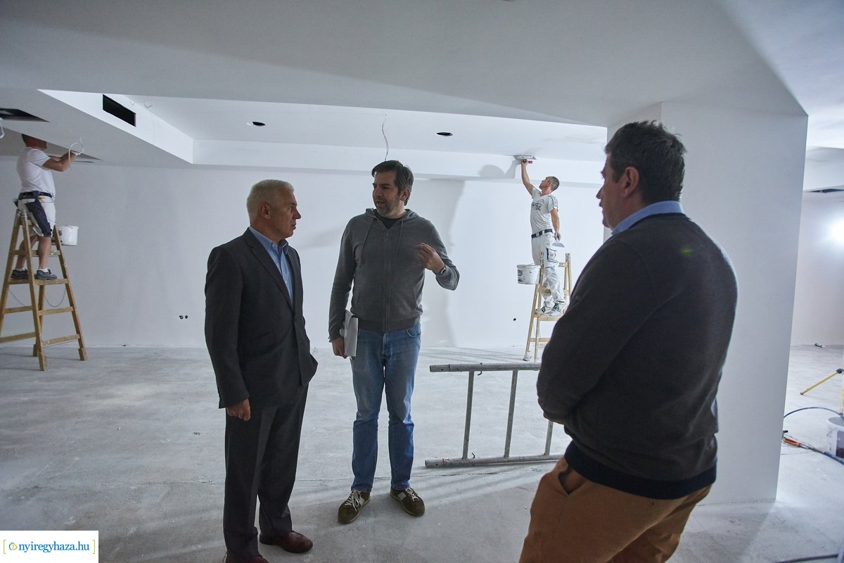 Helyszíni szemle a Kállay Kúriában 20200422