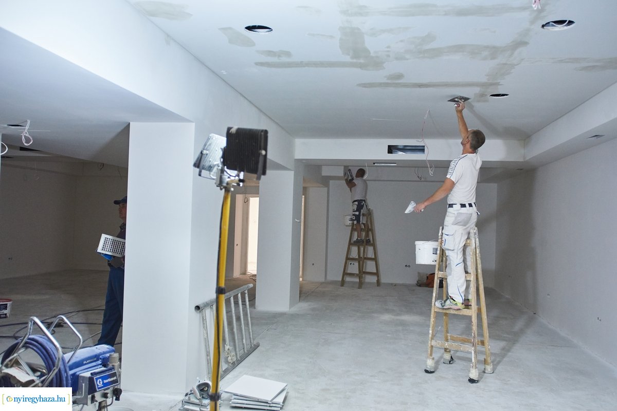 Helyszíni szemle a Kállay Kúriában 20200422