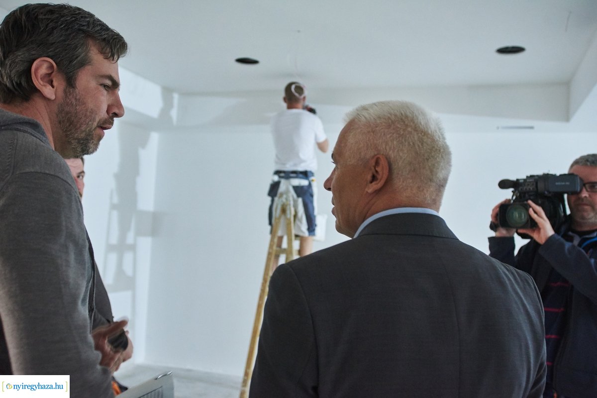 Helyszíni szemle a Kállay Kúriában 20200422