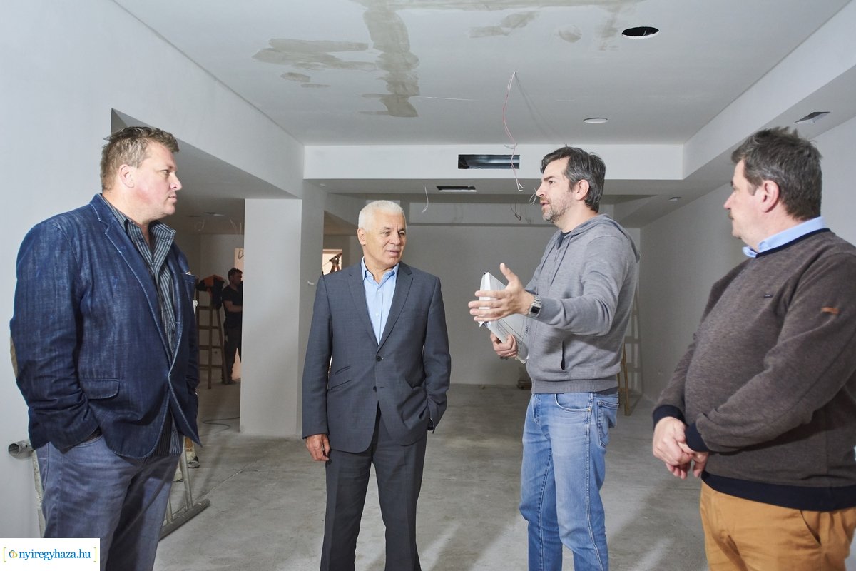 Helyszíni szemle a Kállay Kúriában 20200422