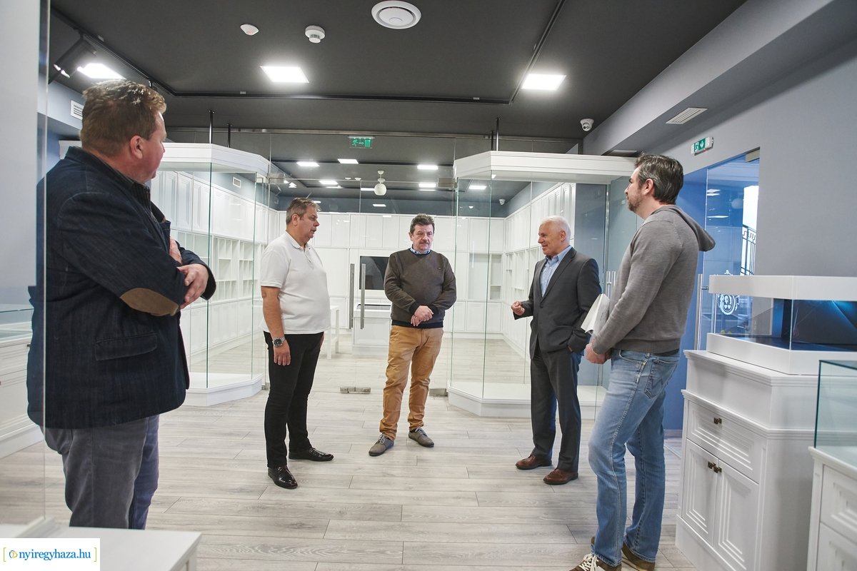 Helyszíni szemle a Kállay Kúriában 20200422