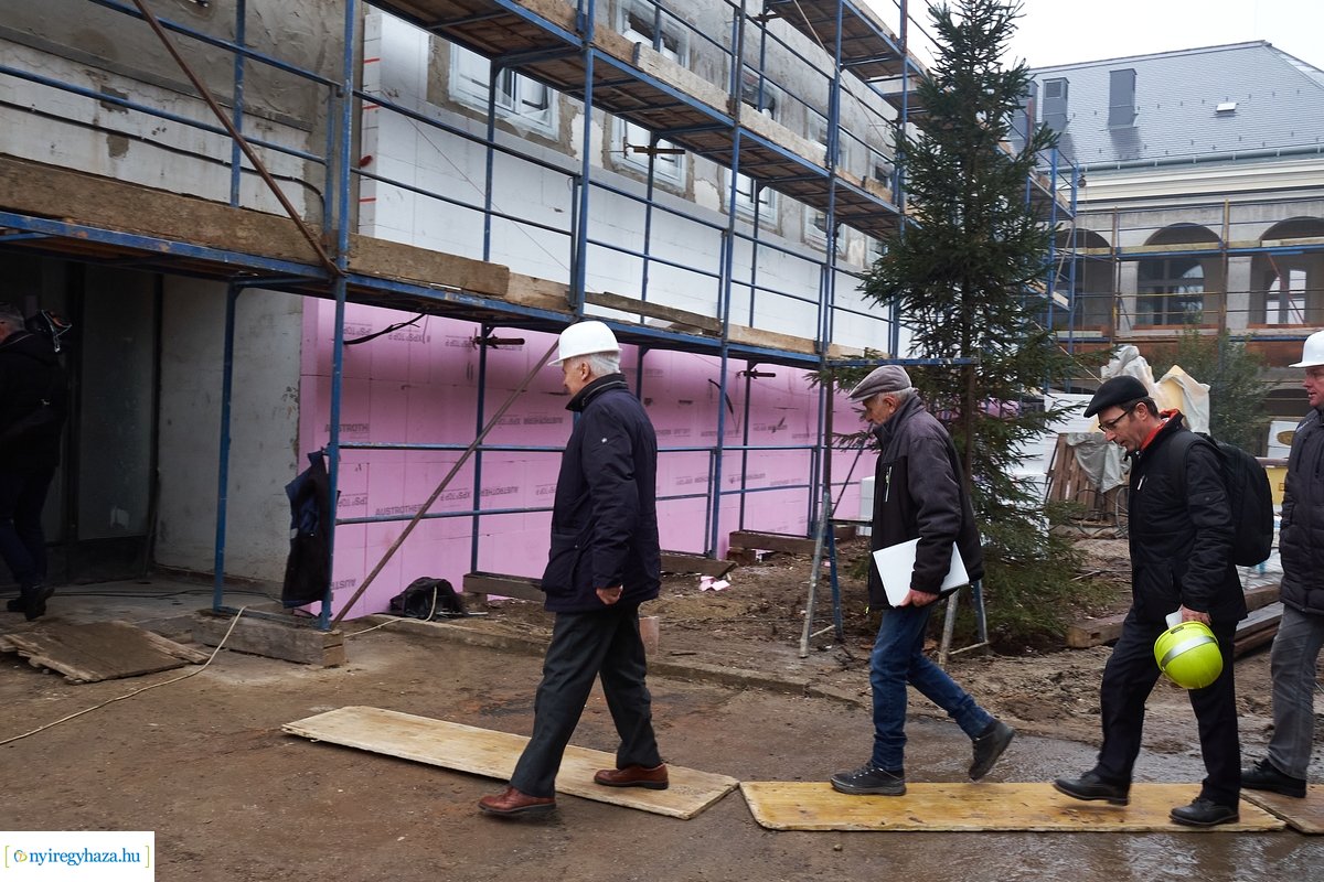 Helyszíni szemle a Kállay Kúriánál