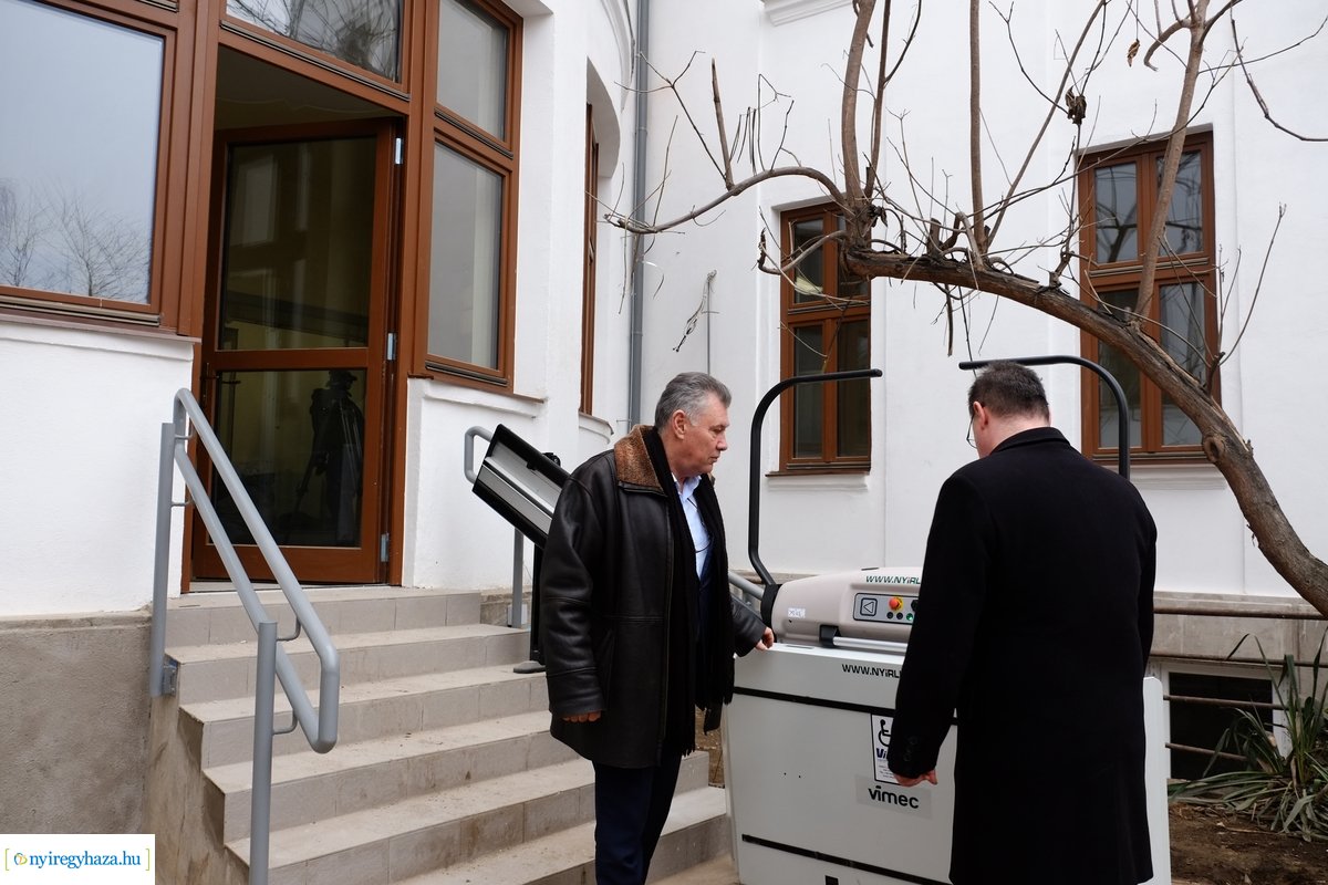 Helyszíni szemle a Kölyökvárban