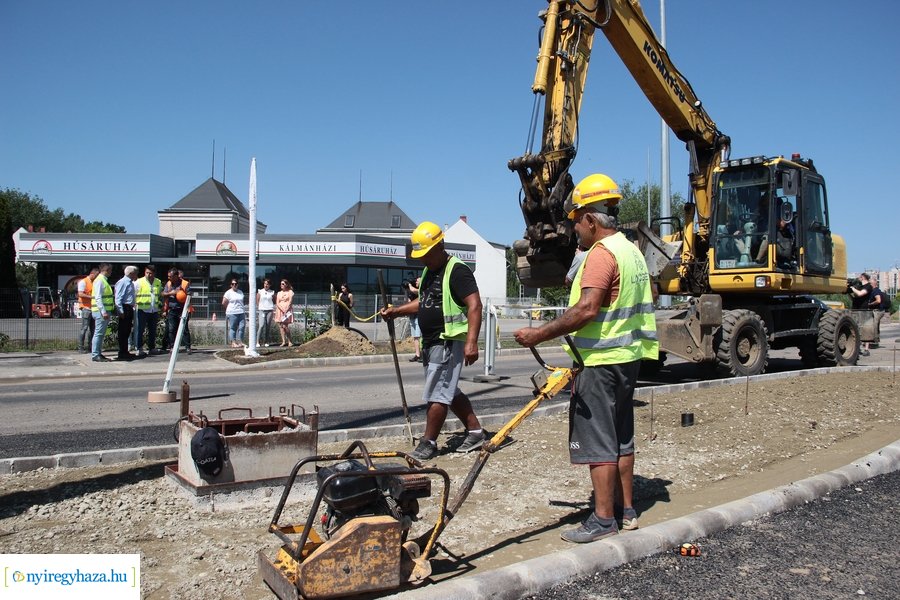 Helyszíni szemle a László utcai kereszteződésben
