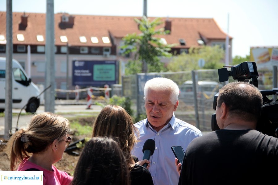 Helyszíni szemle a László utcai kereszteződésben