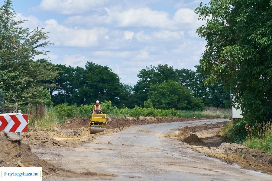 Helyszíni szemle a rozsrétszőlői bekötő úton