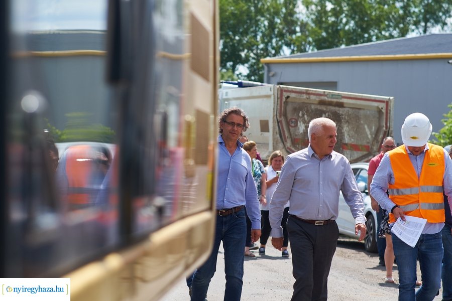 Helyszíni szemle a rozsrétszőlői bekötő úton