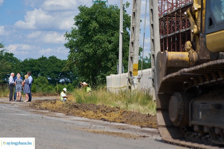 Helyszíni szemle a rozsrétszőlői bekötő úton