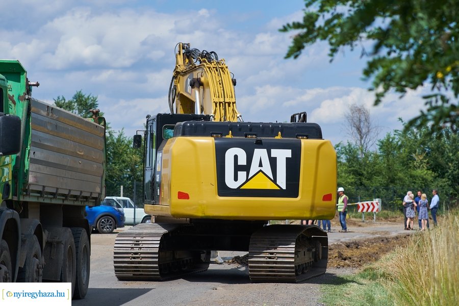Helyszíni szemle a rozsrétszőlői bekötő úton