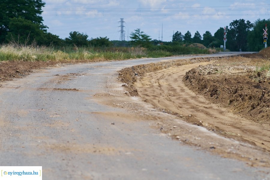 Helyszíni szemle a rozsrétszőlői bekötő úton
