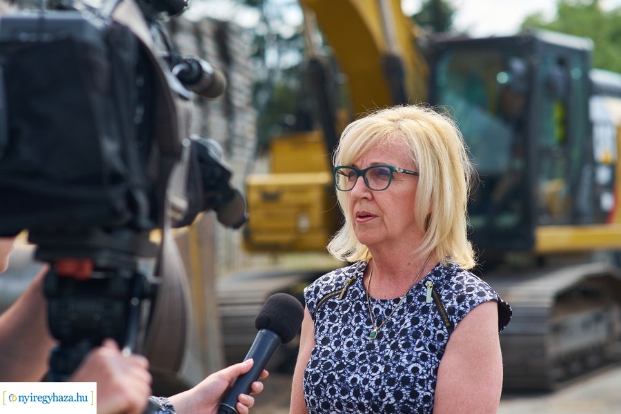 Helyszíni szemle a rozsrétszőlői bekötő úton