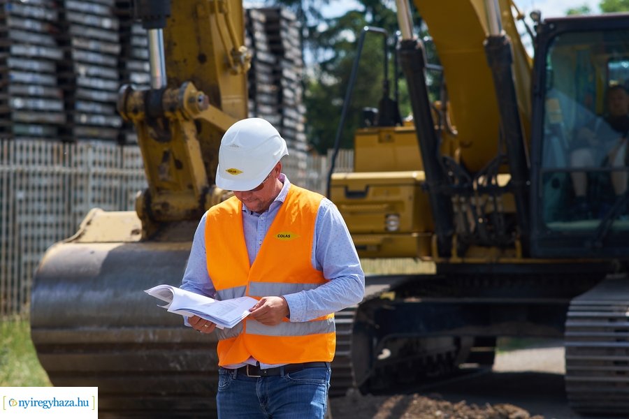 Helyszíni szemle a rozsrétszőlői bekötő úton