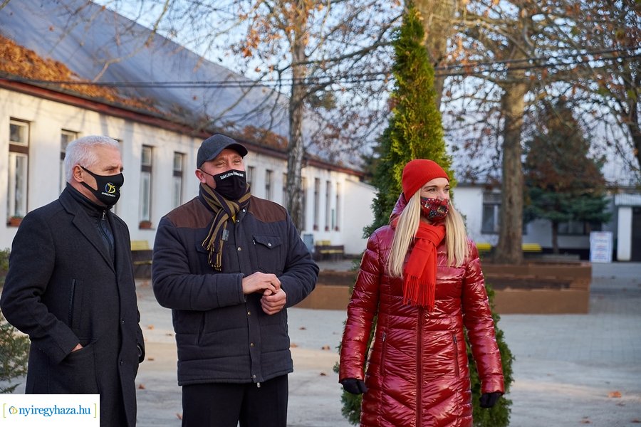 Helyszíni szemle a sóstóhegyi iskolában