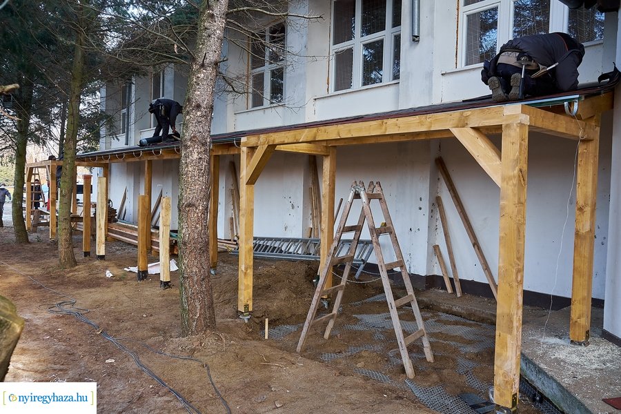 Helyszíni szemle a sóstóhegyi iskolában