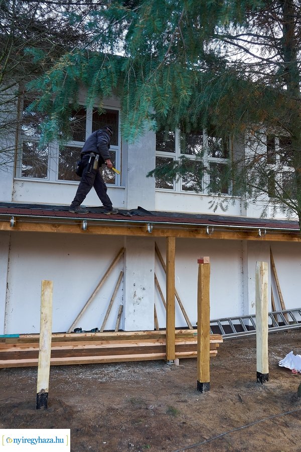 Helyszíni szemle a sóstóhegyi iskolában