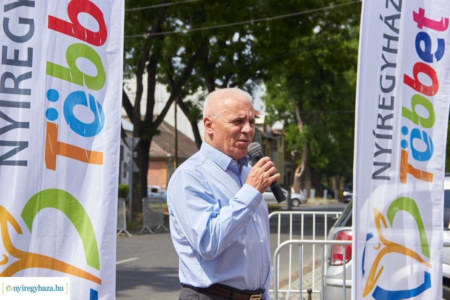 Helyszíni szemle a Szarvas utca felújításánál