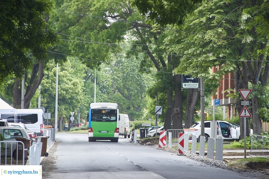Helyszíni szemle a Szarvas utca felújításánál