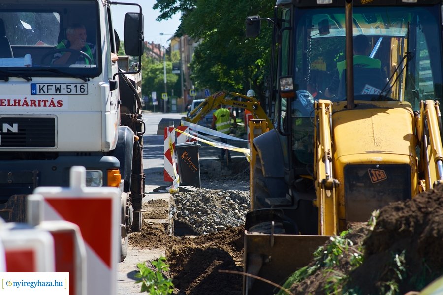 Helyszíni szemle a Széchenyi utcán 20220520