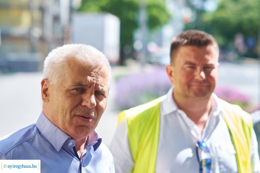 Helyszíni szemle a Széchenyi utcán 20220520