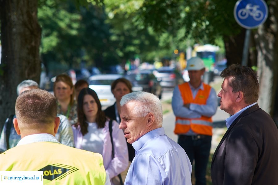 Helyszíni szemle a Széchenyi utcán 20220520