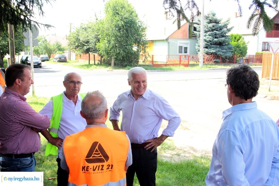 Helyszíni szemle a Szélsőbokori úton