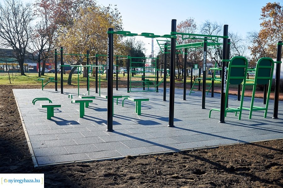 Helyszíni szemle a Széna téri kondiparkban