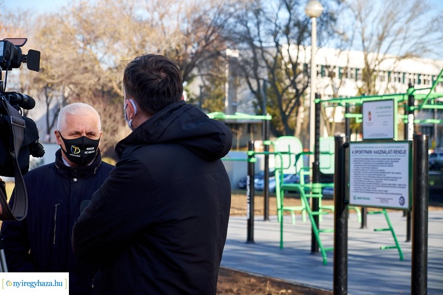 Helyszíni szemle a Széna téri kondiparkban