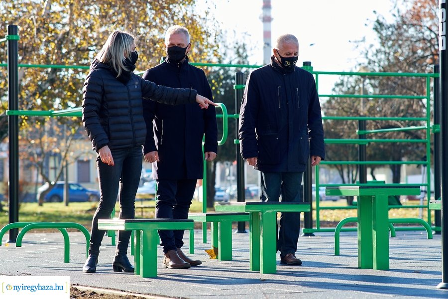 Helyszíni szemle a Széna téri kondiparkban