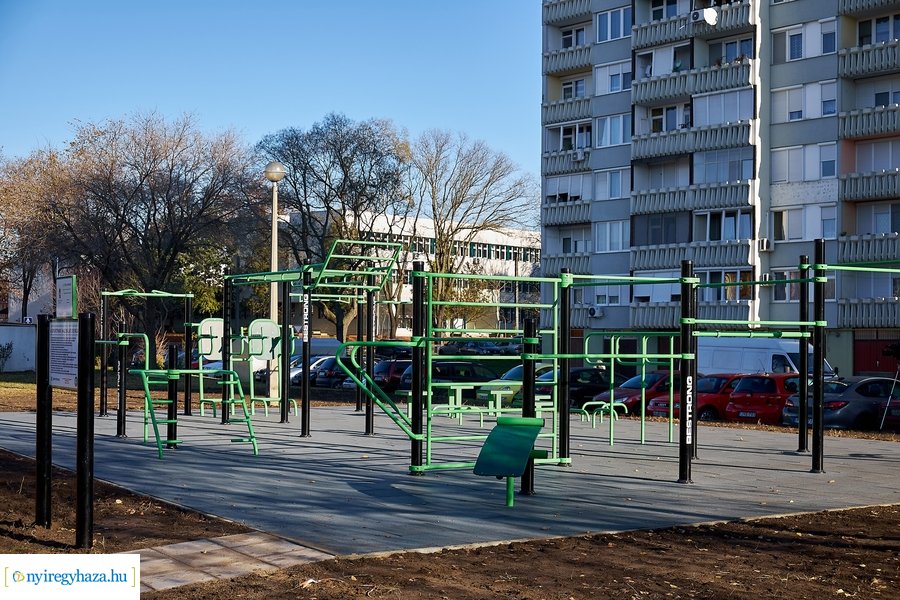 Helyszíni szemle a Széna téri kondiparkban